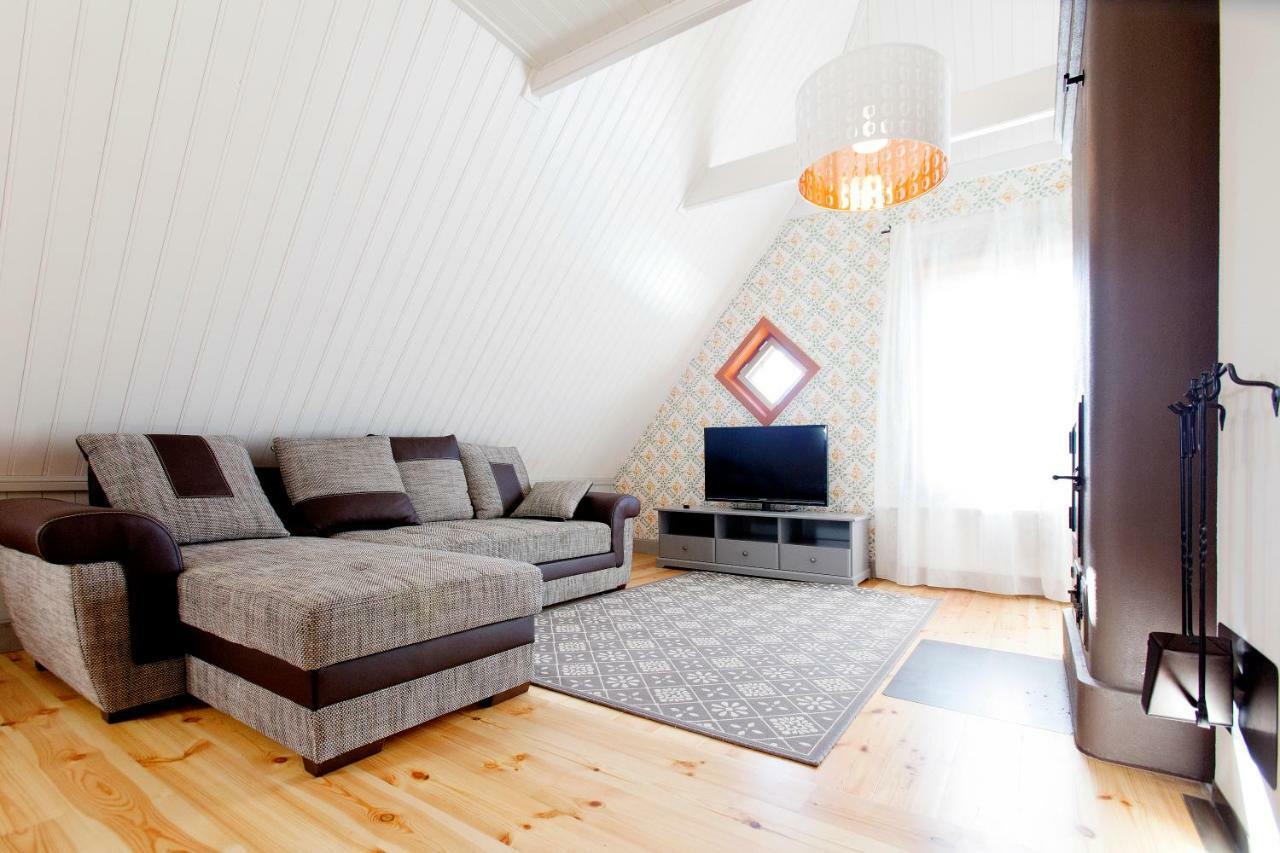Osel Apartment Kuressaare Extérieur photo